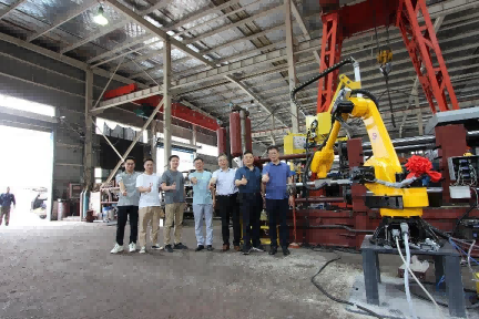 la chine's le premier robot de moulage sous pression auto-développé a été produit avec succès à longhua, bengbu
